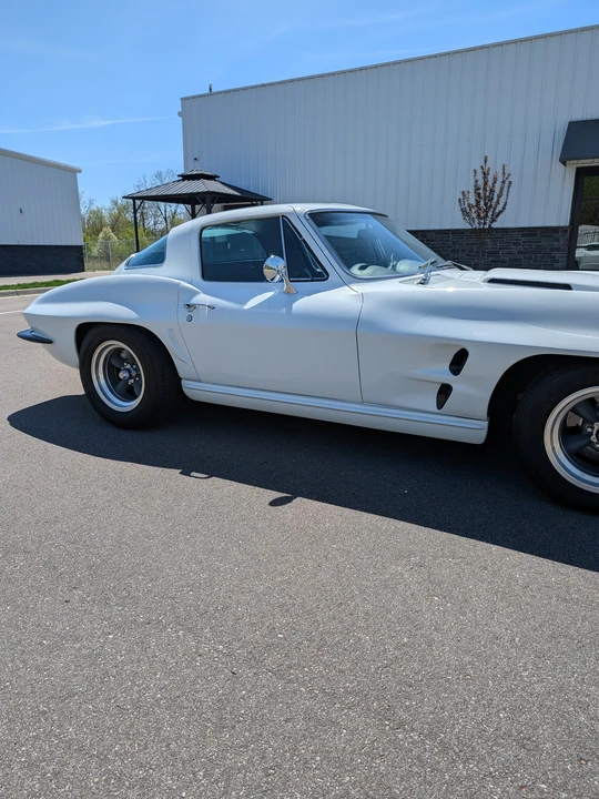 1966 Chevrolet Corvette C2 - Image 18 of 31