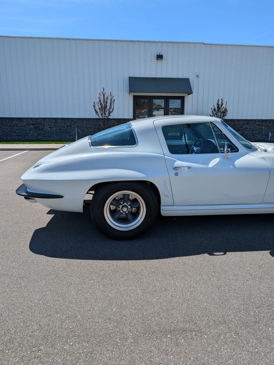 1966 Chevrolet Corvette C2 - Image 19 of 31