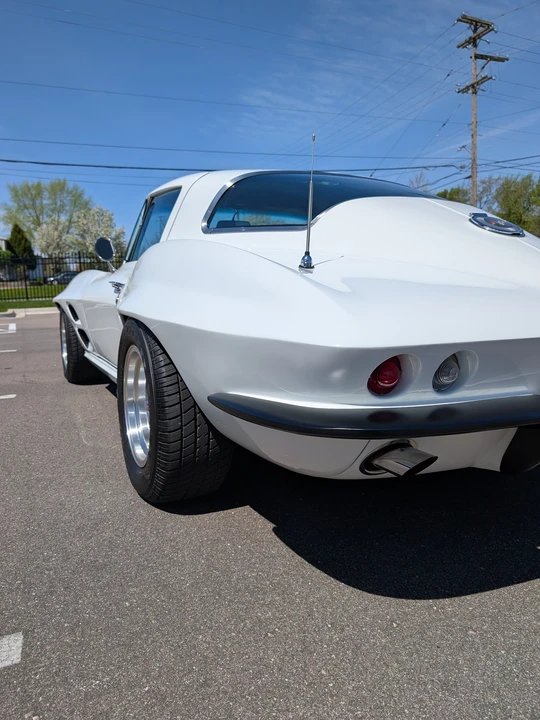 1966 Chevrolet Corvette C2 - Image 25 of 31
