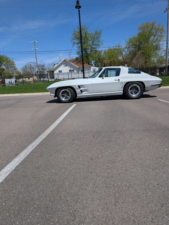 1966 Chevrolet Corvette C2 - Image 10 of 31
