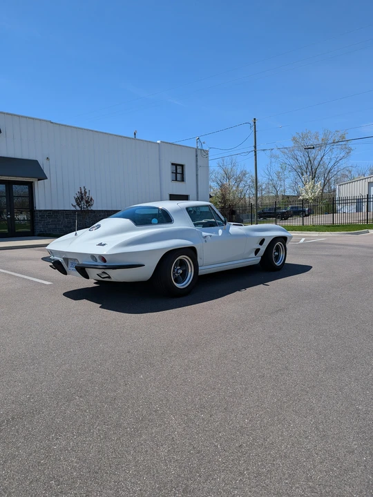 1966 Chevrolet Corvette C2 - Image 4 of 31