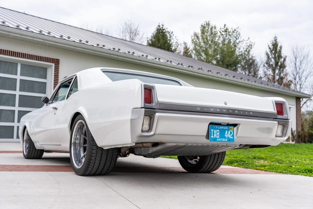 1967 Oldsmobile Cutlass Supreme - Image 7 of 31