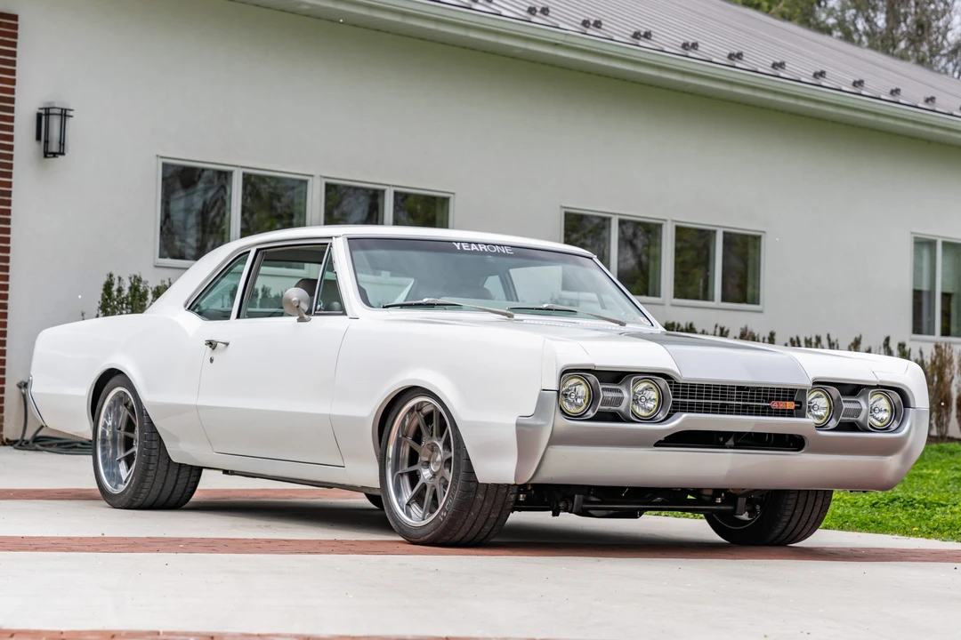 1967 Oldsmobile Cutlass Supreme - Image 4 of 31