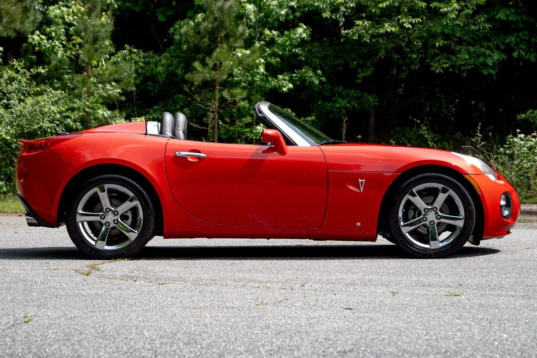 2008 Pontiac Solstice GXP - Image 9 of 31