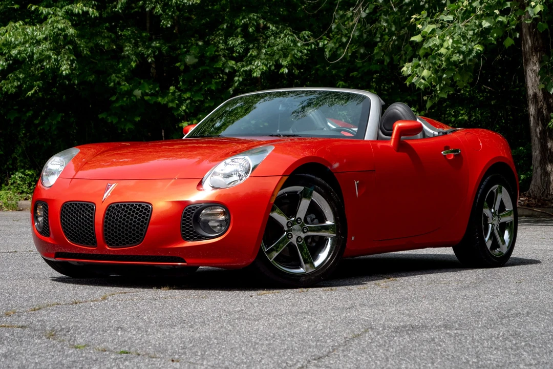 2008 Pontiac Solstice GXP - Image 2 of 31