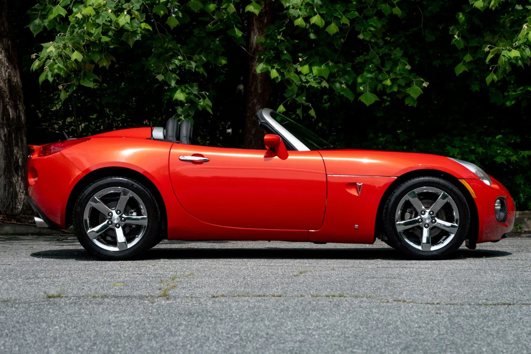 2008 Pontiac Solstice GXP - Image 8 of 31