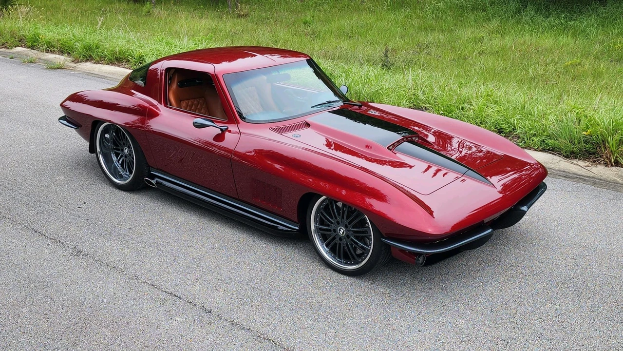Chevrolet Corvette C2 - Image 24 of 31