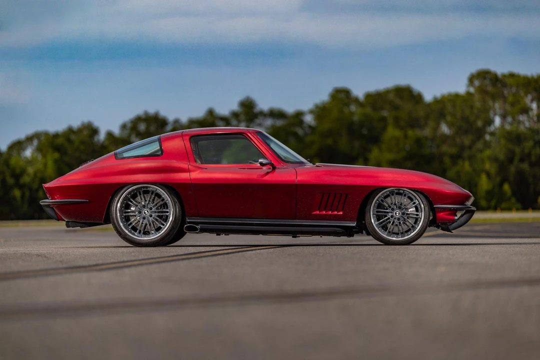 Chevrolet Corvette C2 - Image 18 of 31