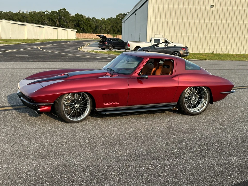 Chevrolet Corvette C2 - Image 5 of 31