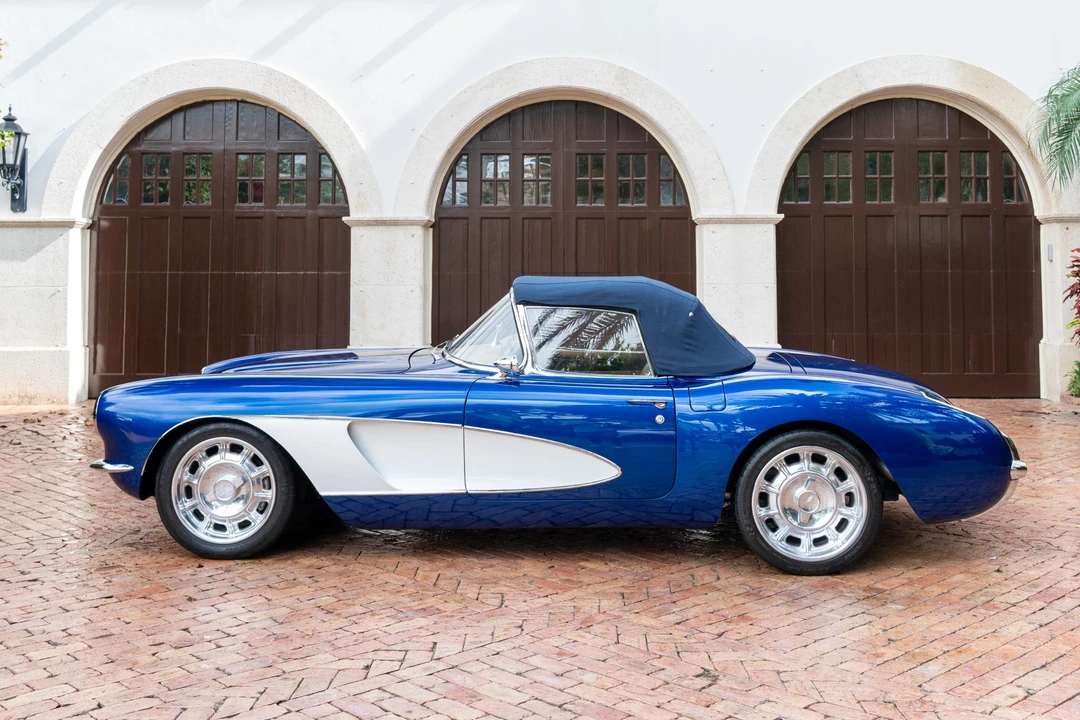 Chevrolet Corvette C1 - Image 30 of 31