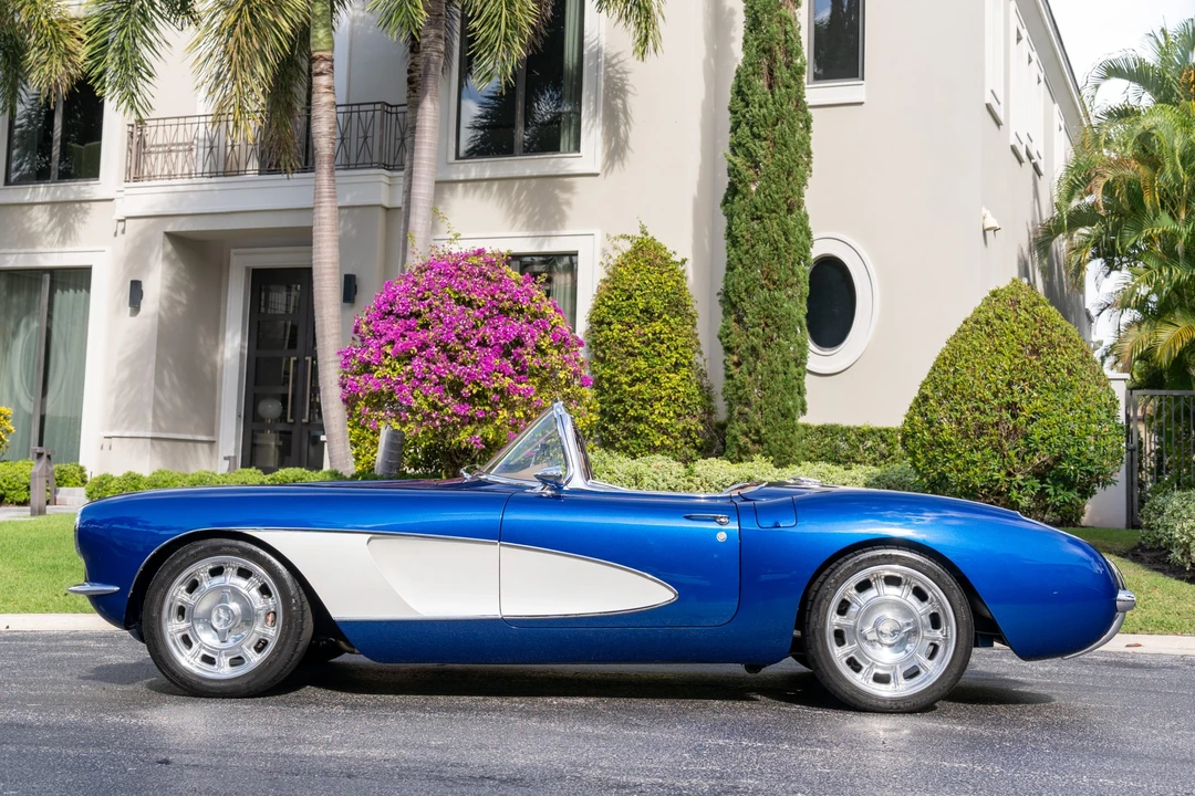 Chevrolet Corvette C1 - Image 23 of 31