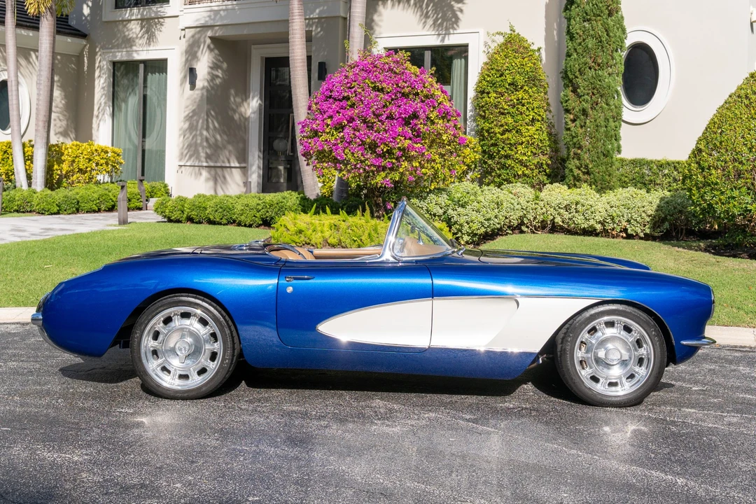 Chevrolet Corvette C1 - Image 12 of 31
