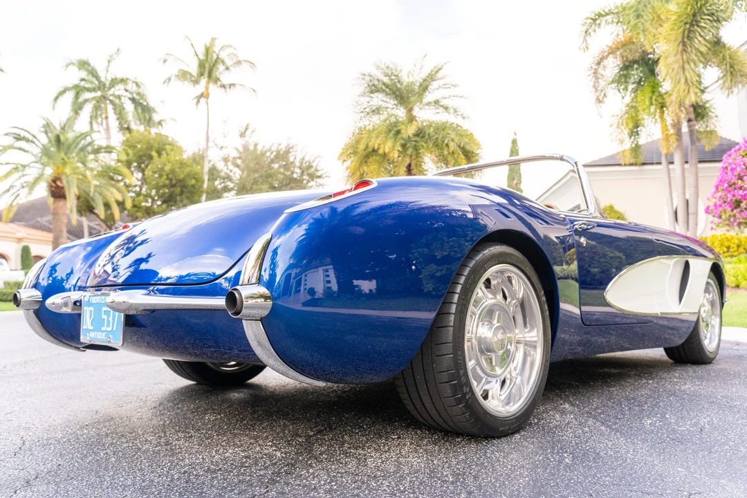 Chevrolet Corvette C1 - Image 16 of 31