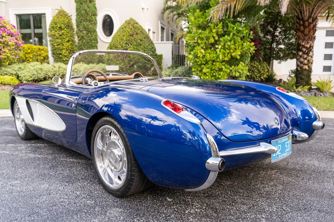 Chevrolet Corvette C1 - Image 20 of 31