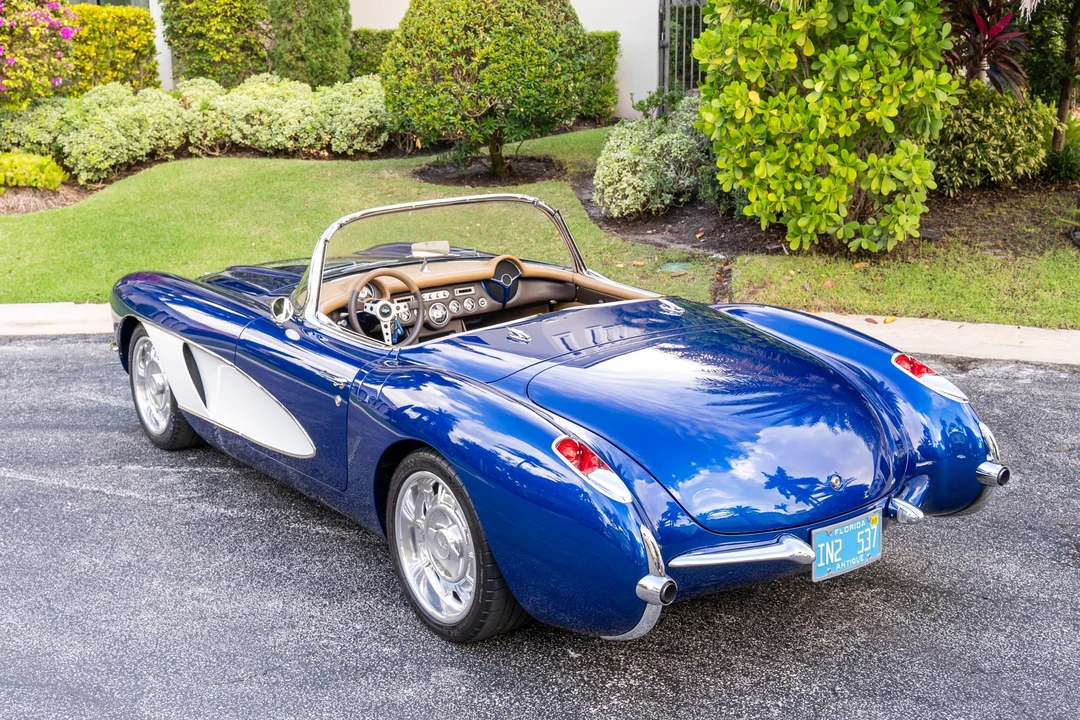 Chevrolet Corvette C1 - Image 22 of 31