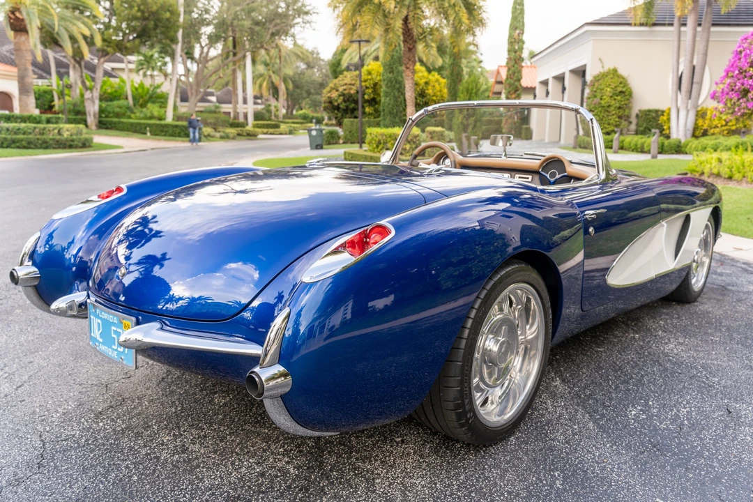 Chevrolet Corvette C1 - Image 15 of 31