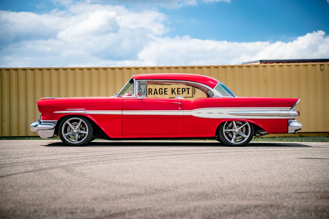 1957 Pontiac Chieftain - Image 21 of 31