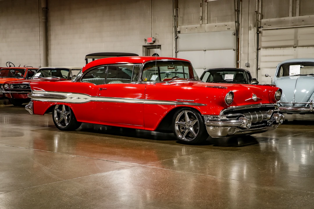 1957 Pontiac Chieftain - Image 18 of 31