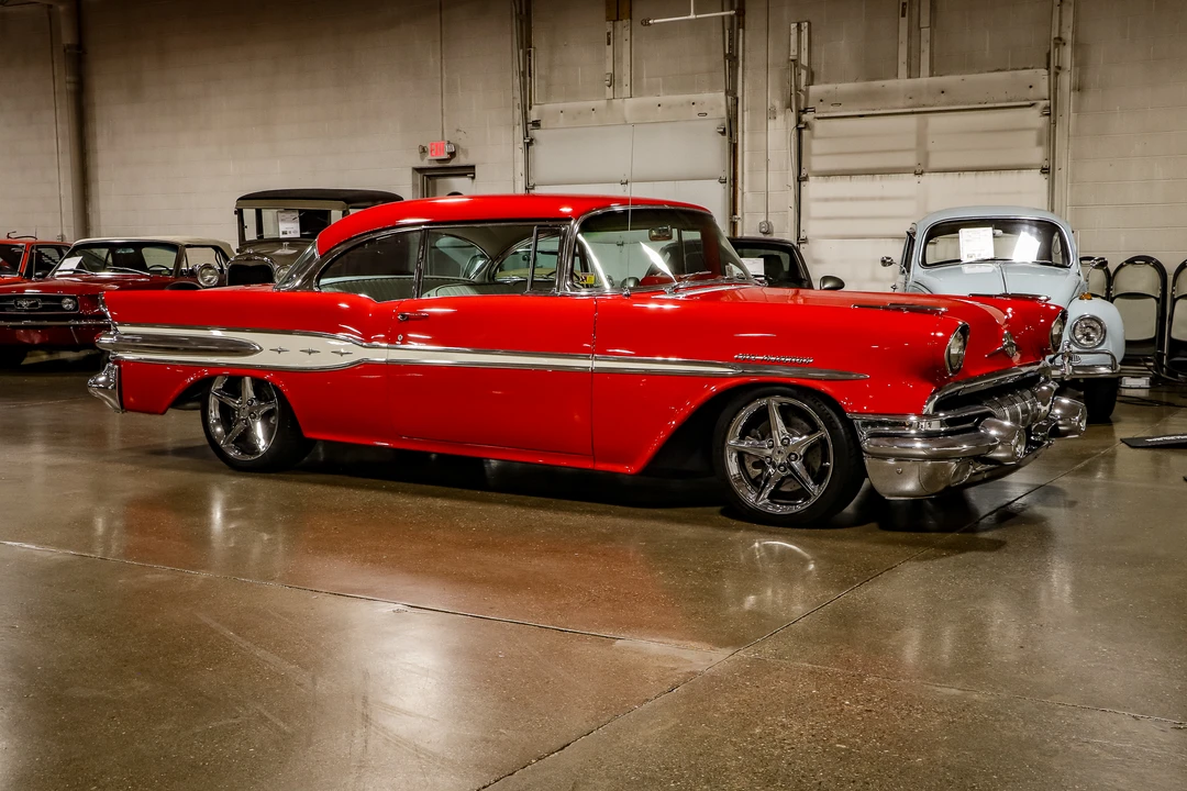 1957 Pontiac Chieftain - Image 17 of 31