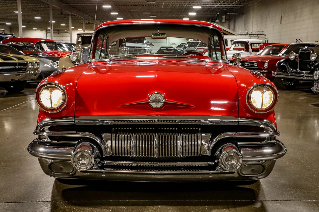 1957 Pontiac Chieftain - Image 23 of 31