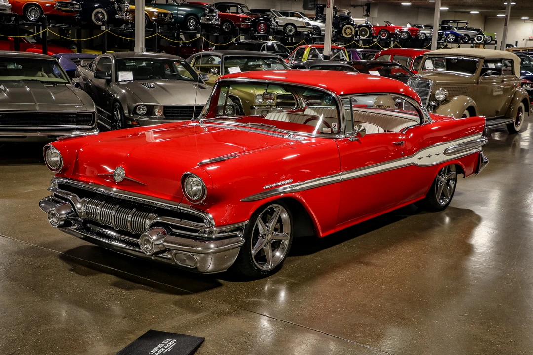 1957 Pontiac Chieftain - Image 5 of 31