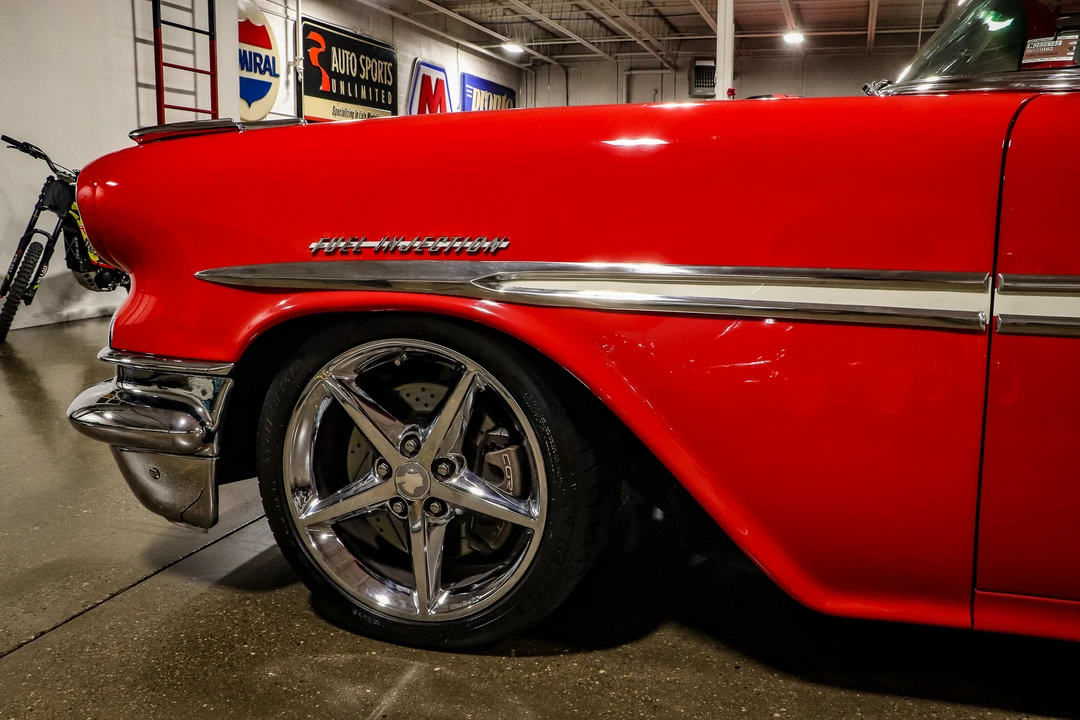 1957 Pontiac Chieftain - Image 27 of 31