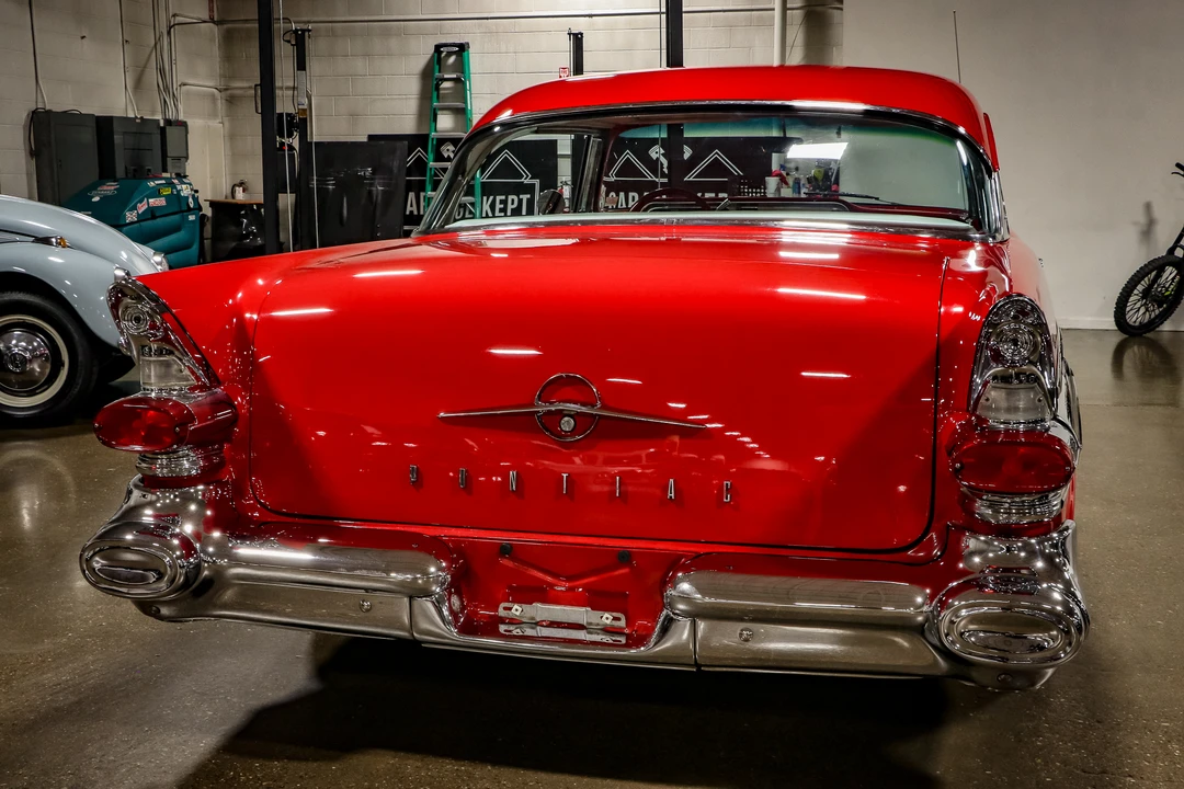1957 Pontiac Chieftain - Image 12 of 31