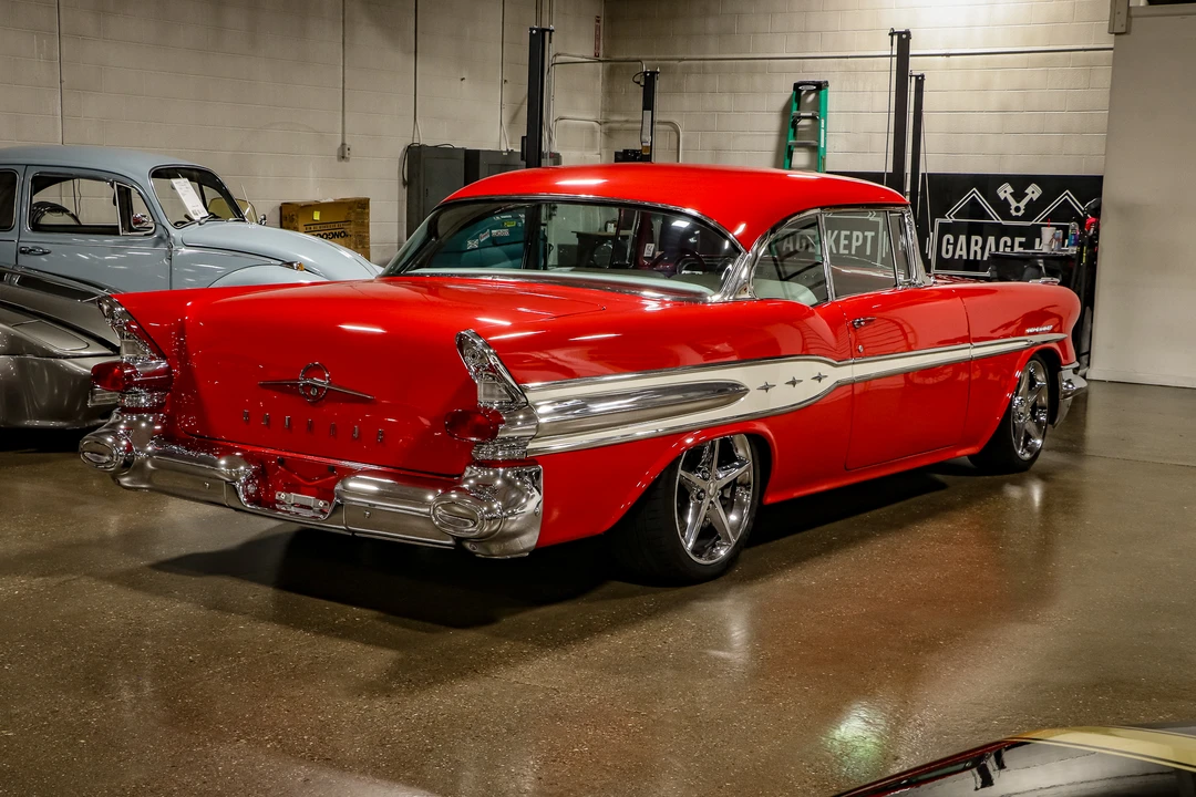 1957 Pontiac Chieftain - Image 14 of 31