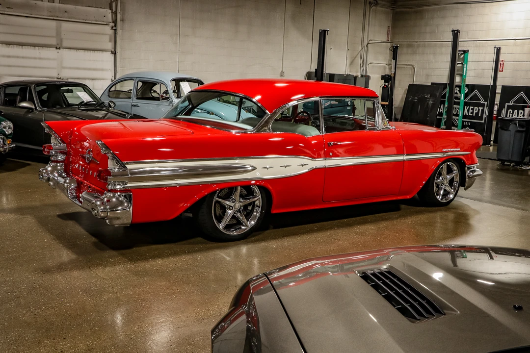 1957 Pontiac Chieftain - Image 15 of 31