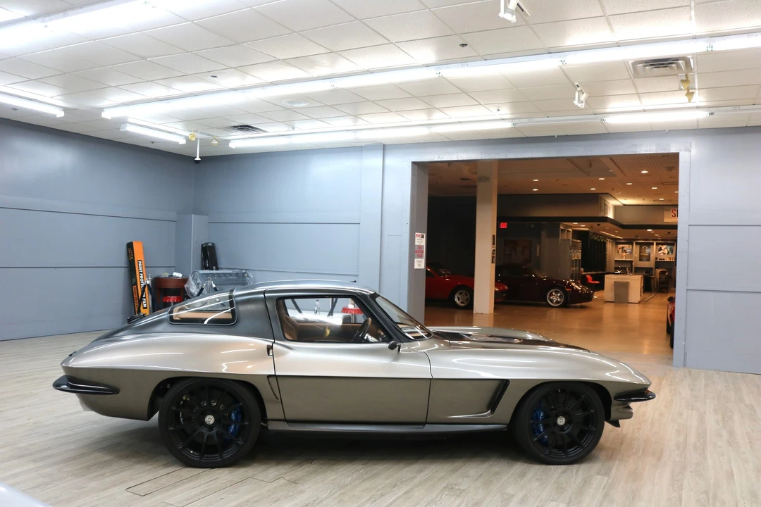 1964 Chevrolet Corvette C2 - Image 30 of 31