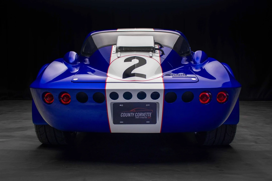 Chevrolet Corvette C2 - Image 13 of 31