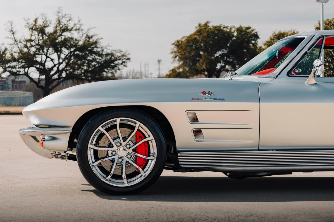 1963 Chevrolet Corvette C2 - Image 26 of 31