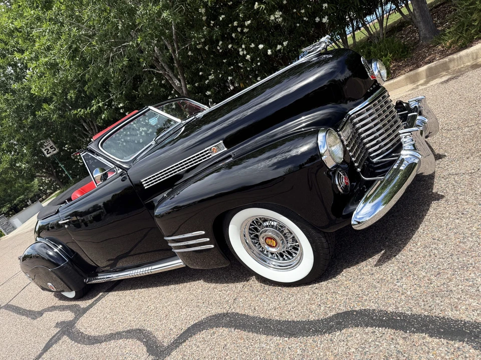 1941 Cadillac Series 62 1st Gen - Image 12 of 31