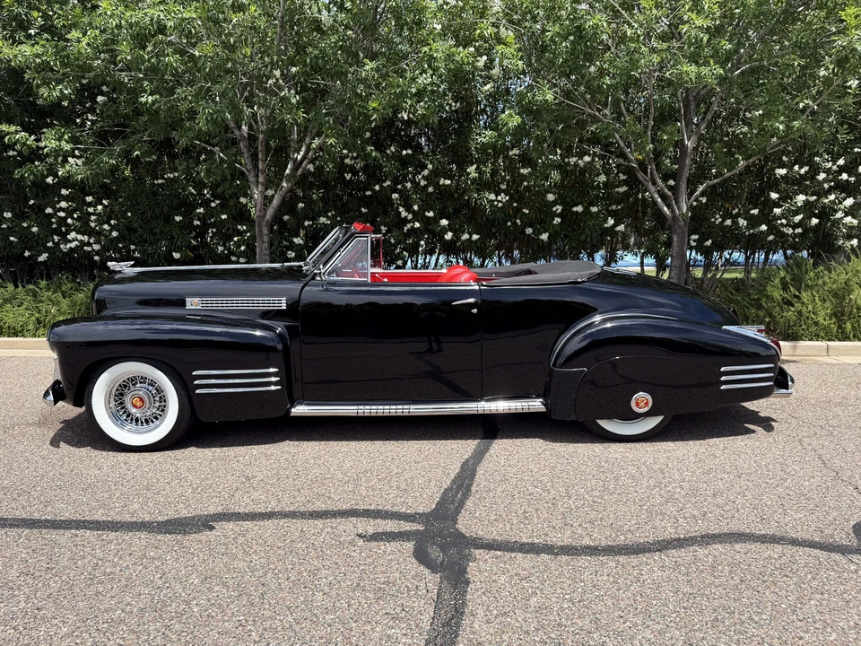 1941 Cadillac Series 62 1st Gen - Image 24 of 31