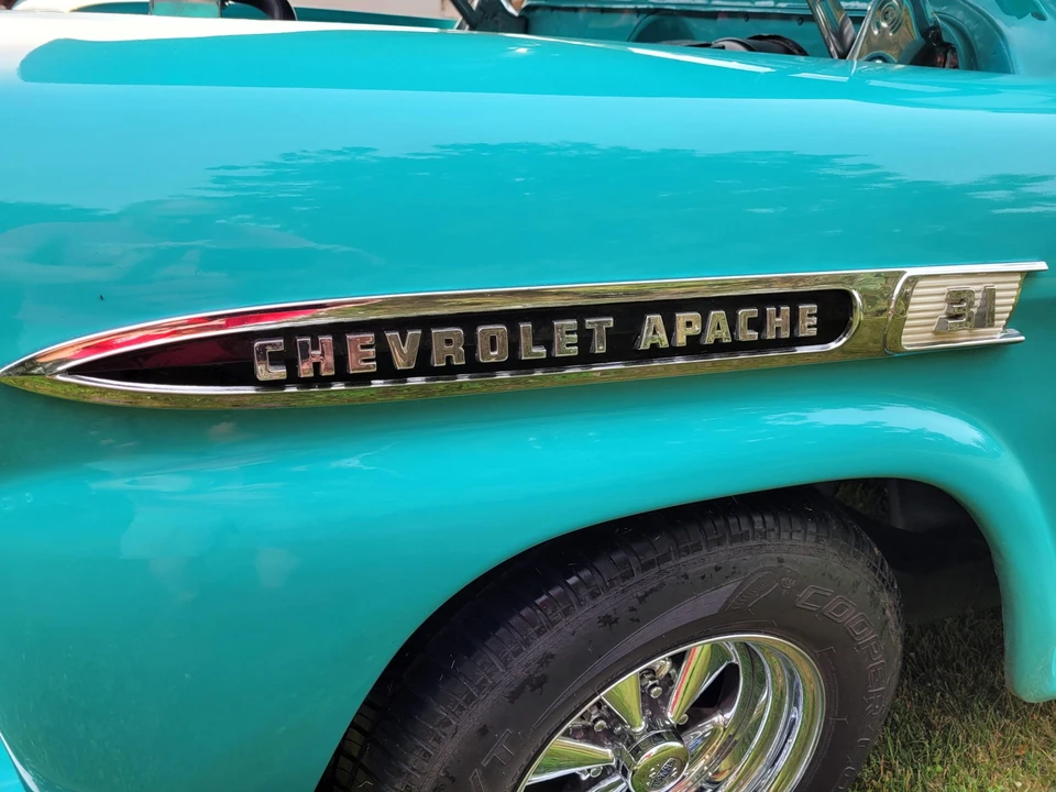 1959 Chevrolet Task Force - Image 17 of 31