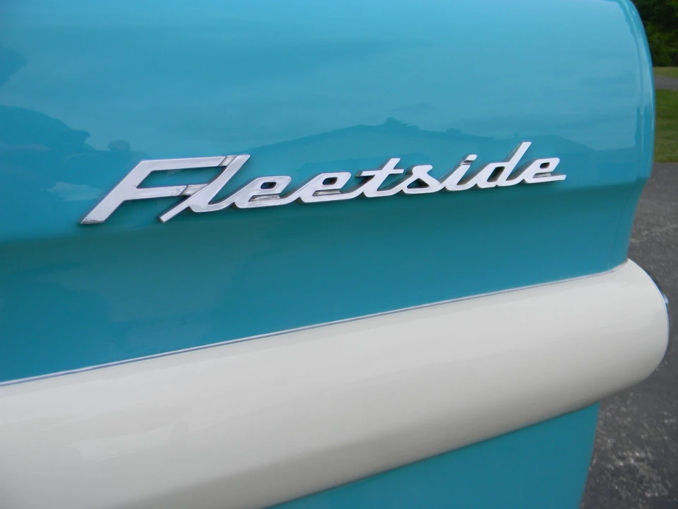 1959 Chevrolet Task Force - Image 27 of 31