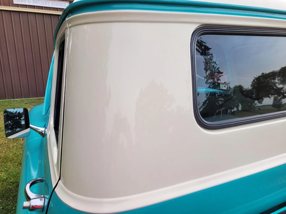 1959 Chevrolet Task Force - Image 25 of 31
