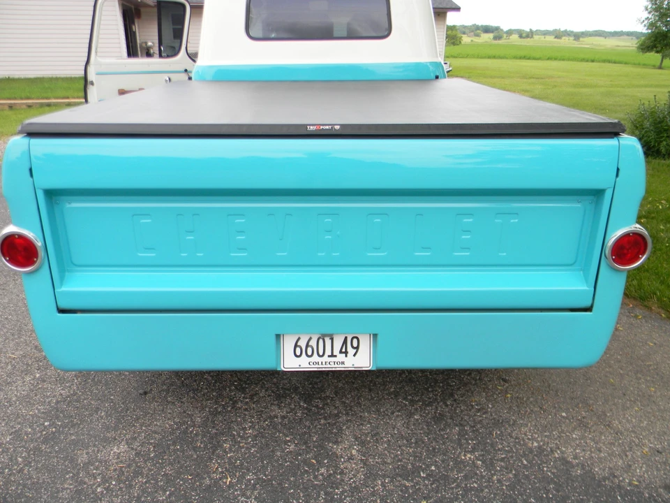 1959 Chevrolet Task Force - Image 5 of 31
