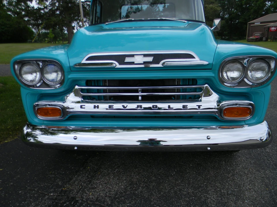 1959 Chevrolet Task Force - Image 12 of 31