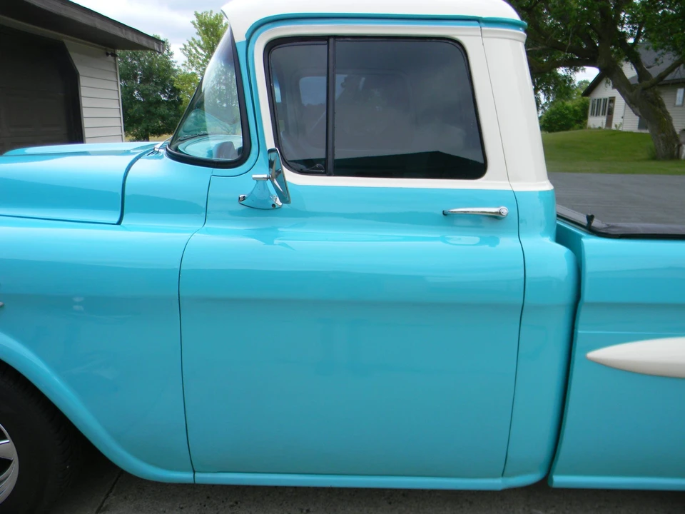1959 Chevrolet Task Force - Image 20 of 31