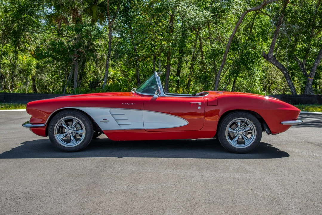 1961 Chevrolet Corvette C1 - Image 3 of 31