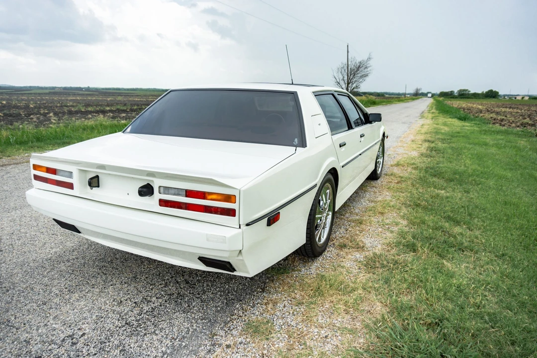 1983 Aston Martin Lagonda - Image 2 of 31