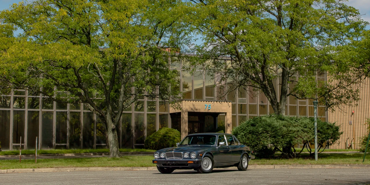 1983 Jaguar XJ Series 3 - Image 2 of 31