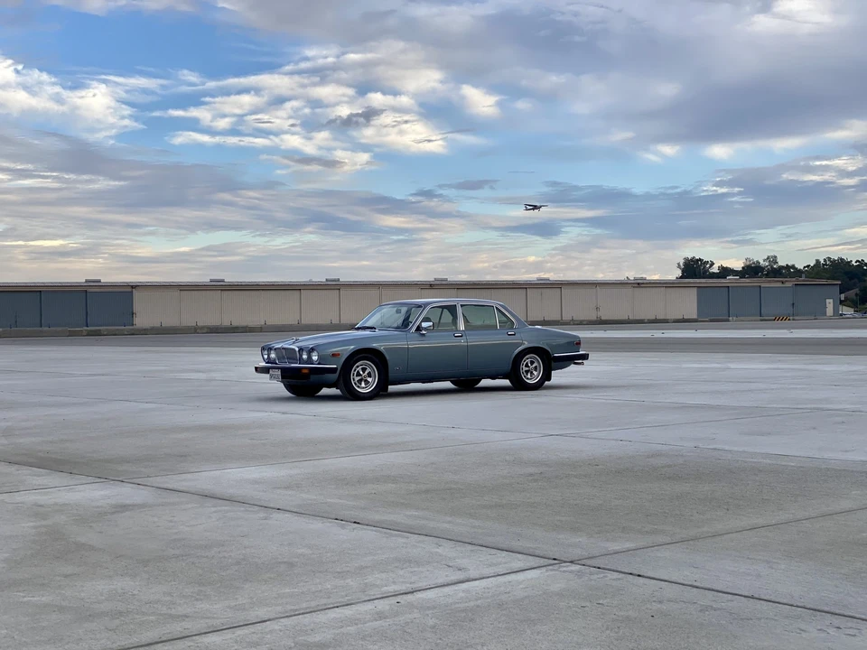 1987 Jaguar XJ Series 3 - Image 2 of 31