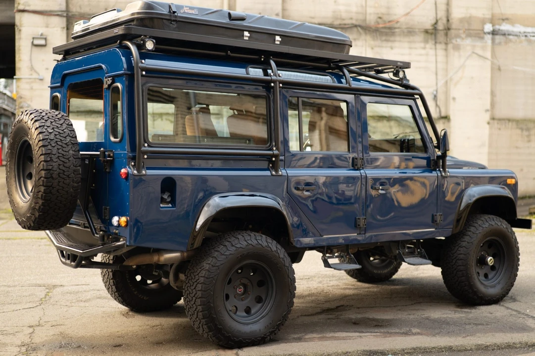1995 Land Rover Defender 110 - Image 2 of 7