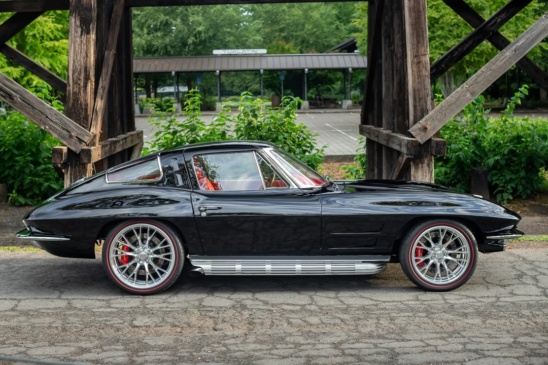 1963 Chevrolet Corvette C2 - Image 22 of 31