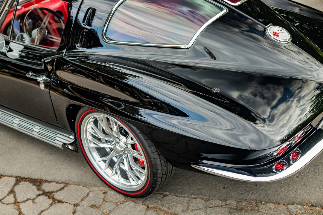 1963 Chevrolet Corvette C2 - Image 27 of 31