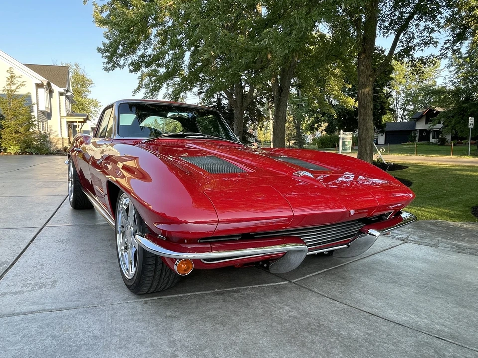 1963 Chevrolet Corvette C2 - Image 10 of 31