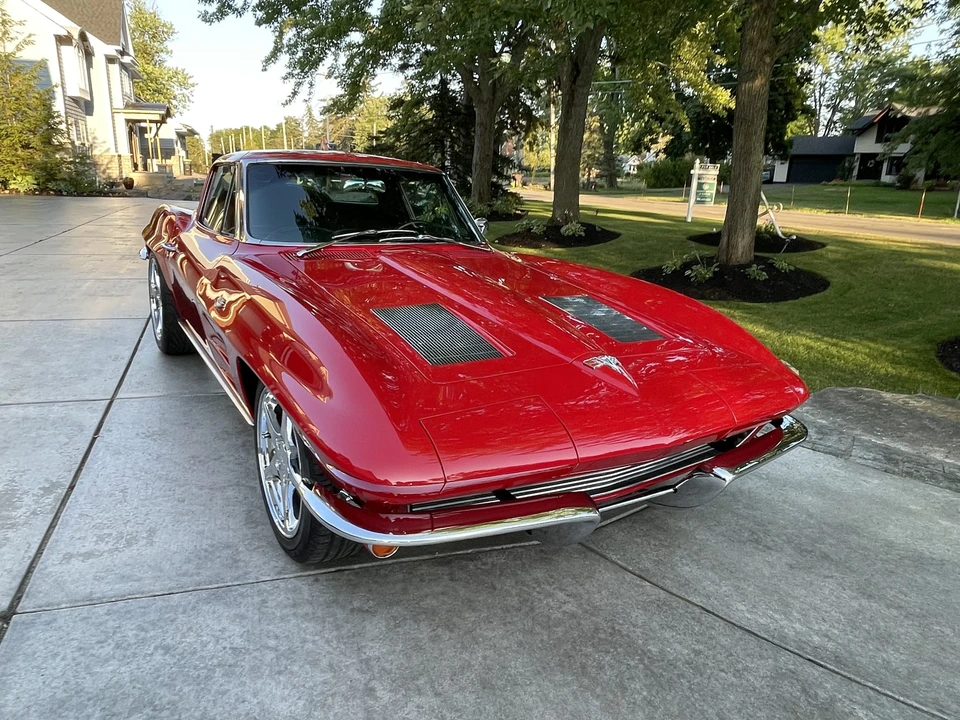 1963 Chevrolet Corvette C2 - Image 11 of 31