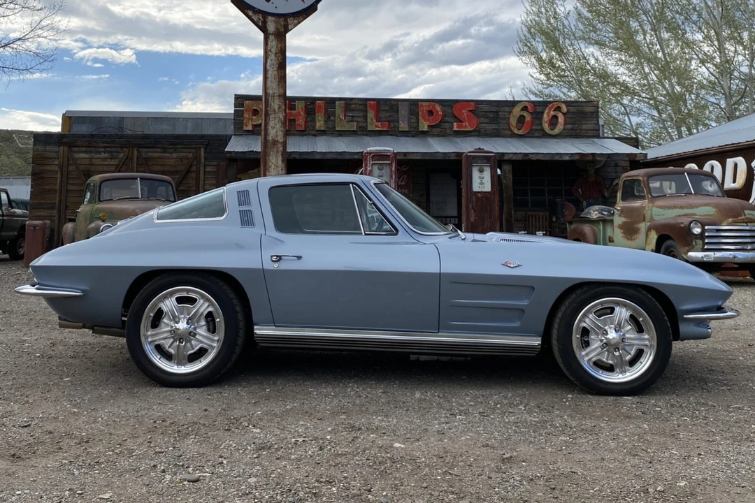 1964 Chevrolet Corvette C2 - Image 27 of 31